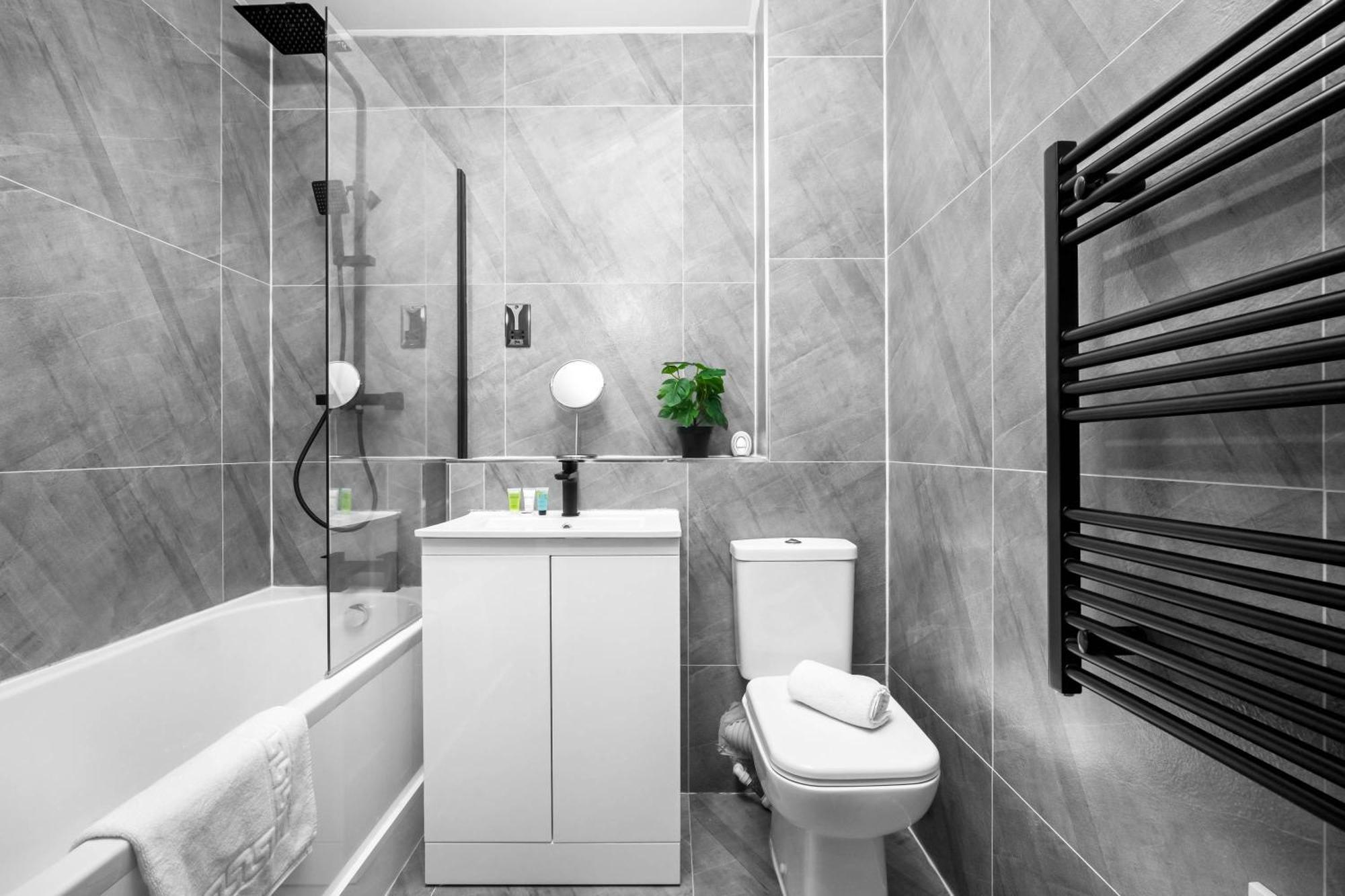 New Luxury Two Bedroom Apartment - City Centre - Netflix - Wifi - Top Rated - Jq 8Ah 伯明翰 外观 照片